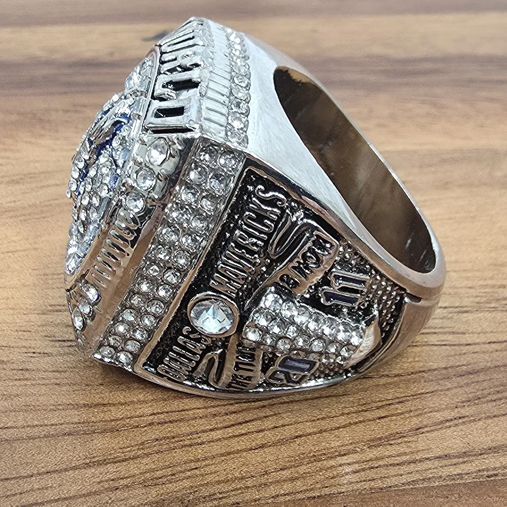 Dallas Mavericks Championship Ring‎ Size 11 Nowitzki Fan Edition